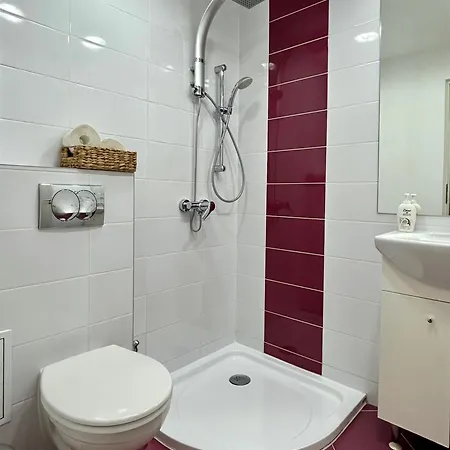 Chic Escape Forest *