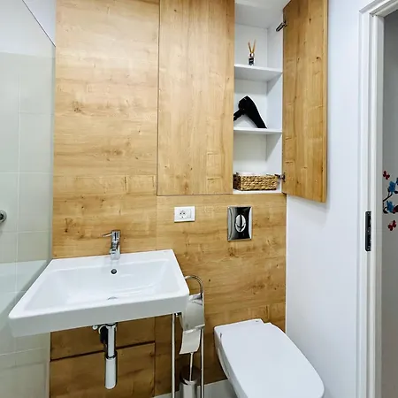 Apartment Chic Escape Forest *