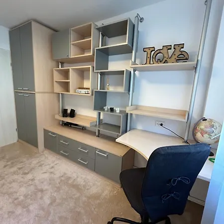 Chic Escape Forest Apartment *