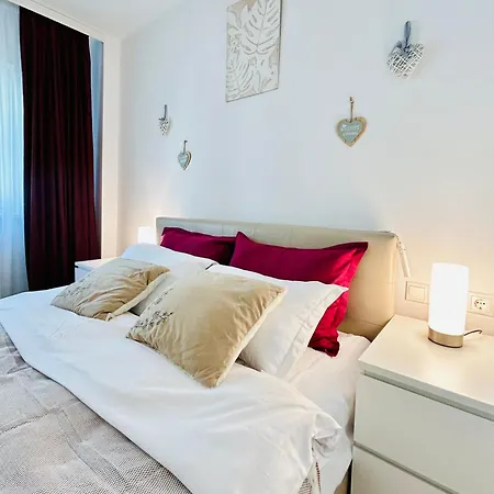 Apartment Chic Escape Forest *