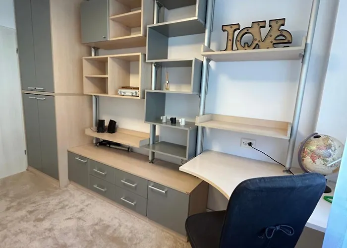 Chic Escape Forest Apartment *